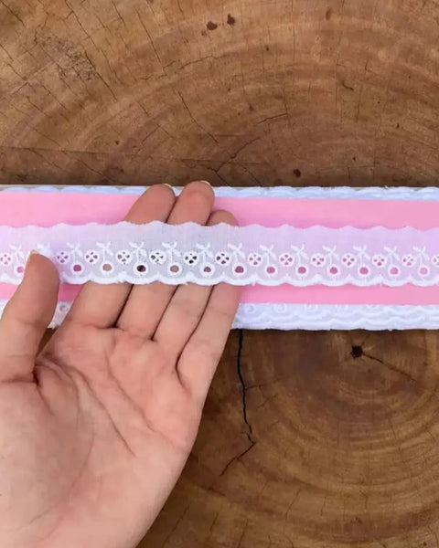 Bordado Inglês 100% algodão Branco - Largura: 2,5 centímetros